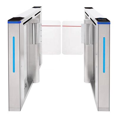 Velocidad de paso de 40 a 60 personas por minuto. Torniquete de barrera de seguridad alimentado con 220V, 10 por ciento, 50Hz de suministro eléctrico, asegurando el flujo de acceso.